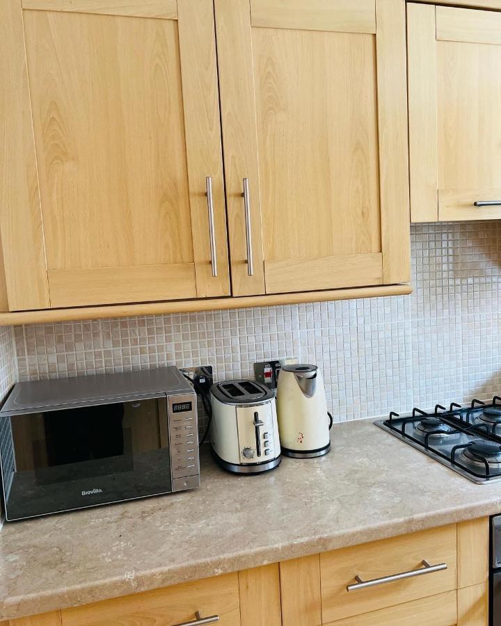 Modern 2Bed 2Bath Ground Floor Apartment 에든버러 외부 사진