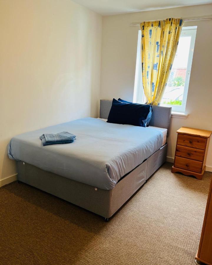 Modern 2Bed 2Bath Ground Floor Apartment 에든버러 외부 사진
