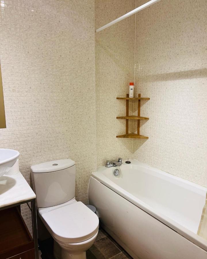 Modern 2Bed 2Bath Ground Floor Apartment 에든버러 외부 사진