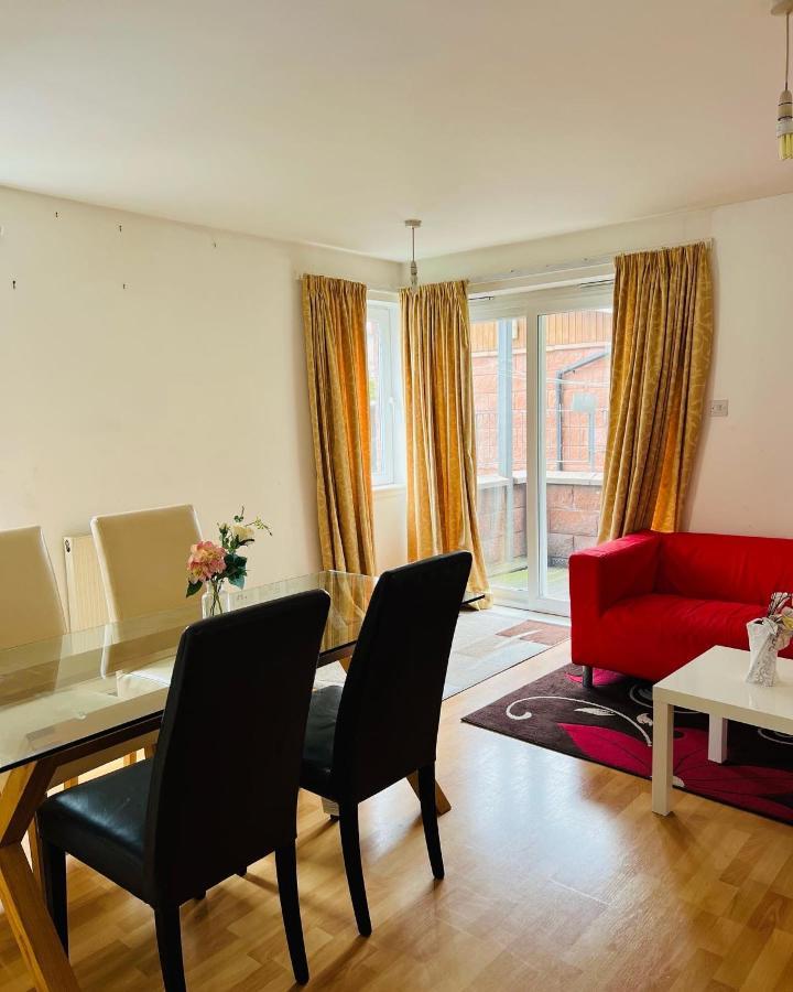 Modern 2Bed 2Bath Ground Floor Apartment 에든버러 외부 사진